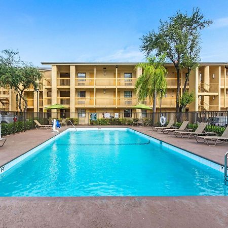 La Quinta Inn By Wyndham Miami Airport North Miami Springs Bagian luar foto