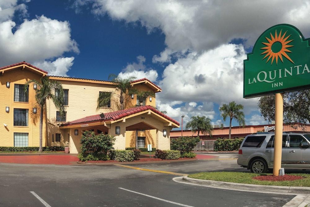 La Quinta Inn By Wyndham Miami Airport North Miami Springs Bagian luar foto