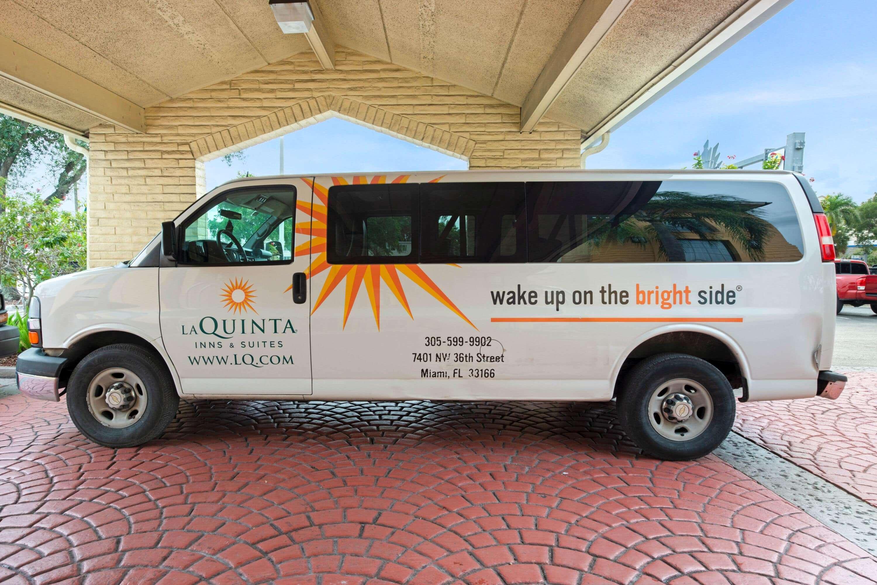 La Quinta Inn By Wyndham Miami Airport North Miami Springs Bagian luar foto