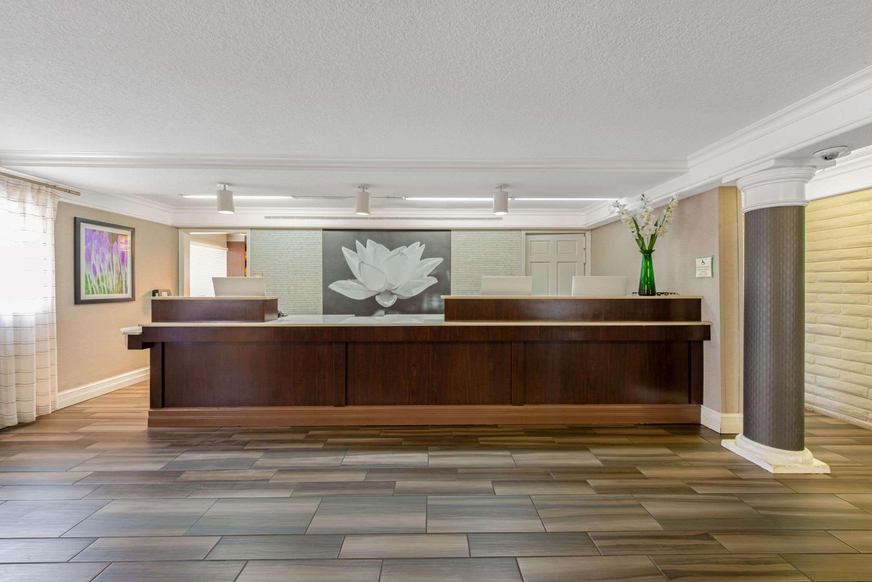 La Quinta Inn By Wyndham Miami Airport North Miami Springs Bagian luar foto