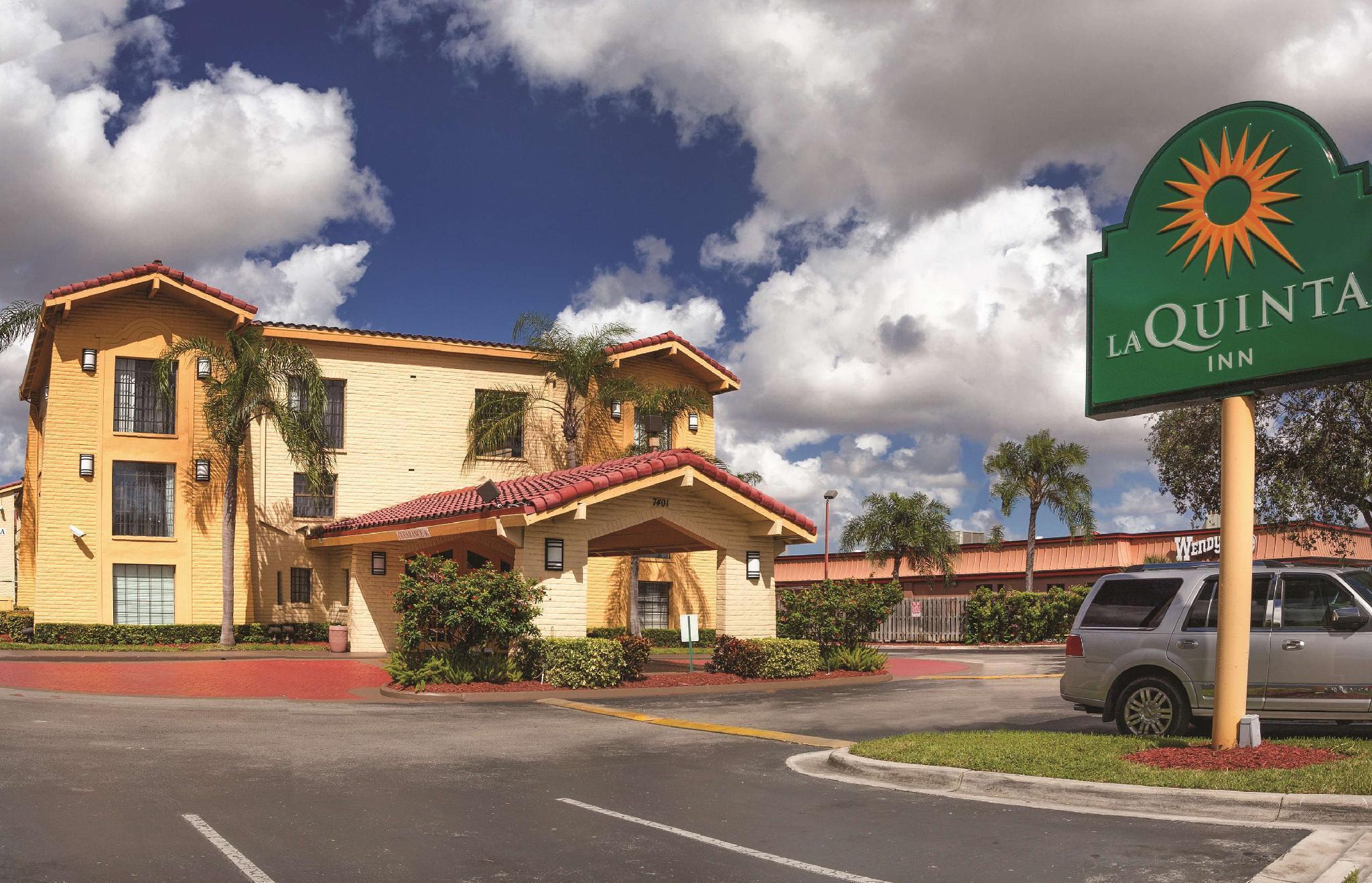 La Quinta Inn By Wyndham Miami Airport North Miami Springs Bagian luar foto