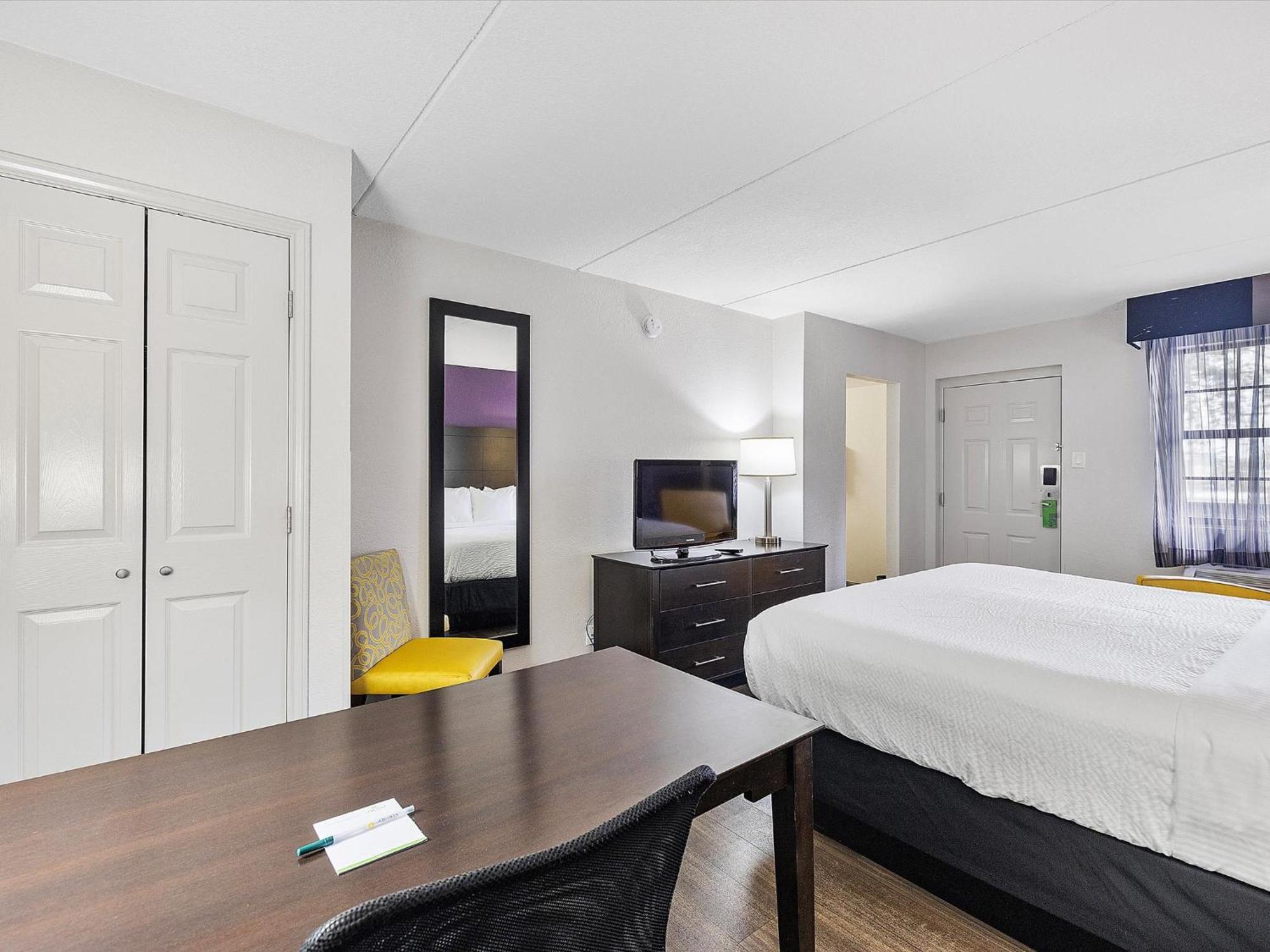 La Quinta Inn By Wyndham Miami Airport North Miami Springs Bagian luar foto
